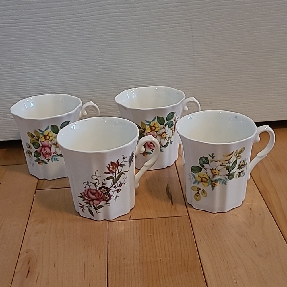 4 Royal Grafton fine bone China mugs (3 patterns)